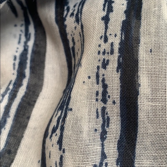 Scraf - Picture 4 of 5